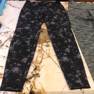 2 Old Navy active workout pants